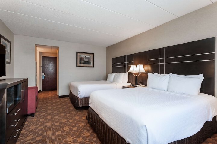 Room 6 of 26