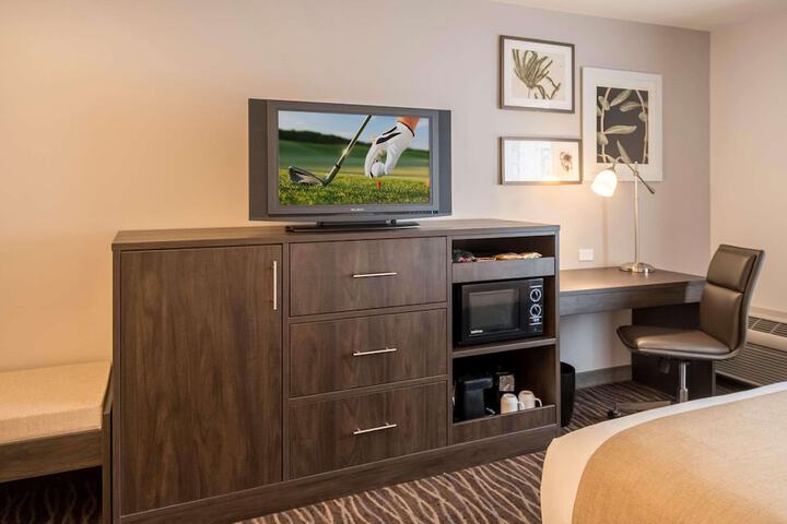 Room 5 of 22