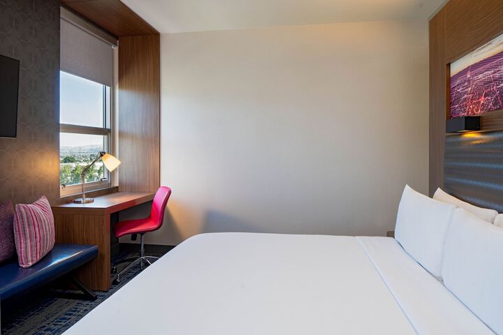 Room 40 of 59