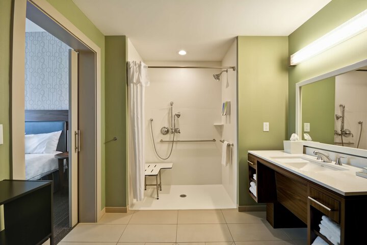 Room 20 of 40