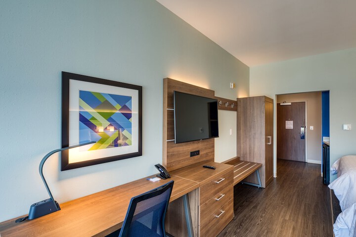 Room 60 of 119