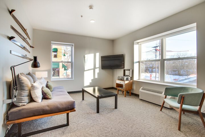 Room 10 of 50