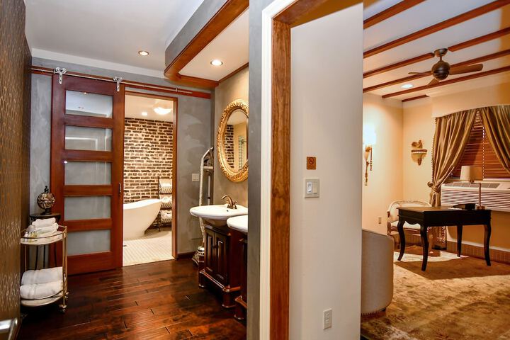 Room 28 of 31