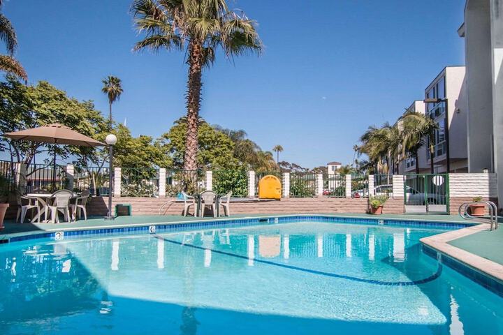 Pool 6 of 26
