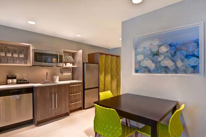 Home2 Suites Naples I-75 Pine Ridge Road FL