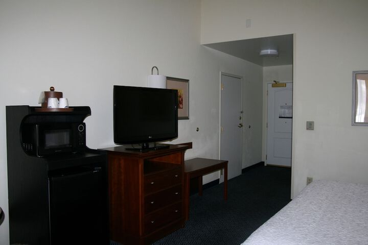Room 52 of 94