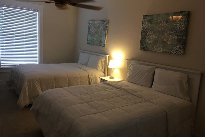 Room 27 of 37