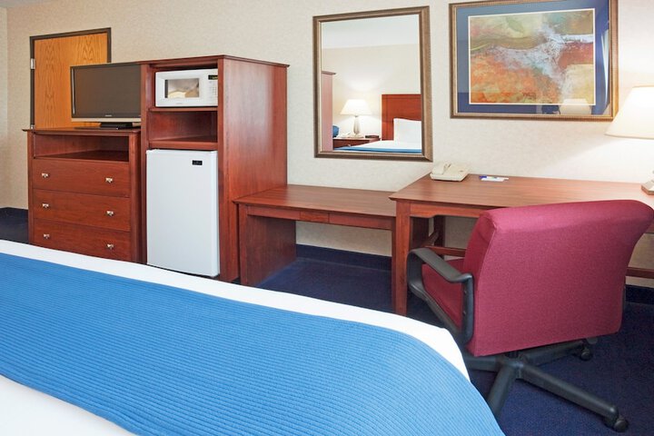 Room 7 of 37