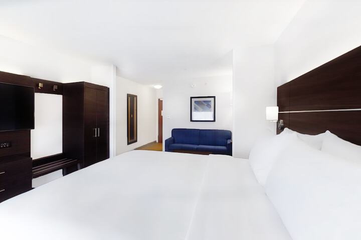 Room 26 of 41