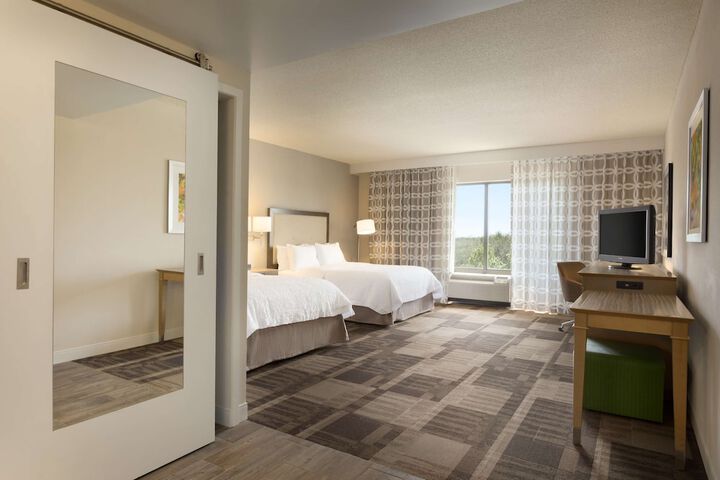 Room 8 of 27