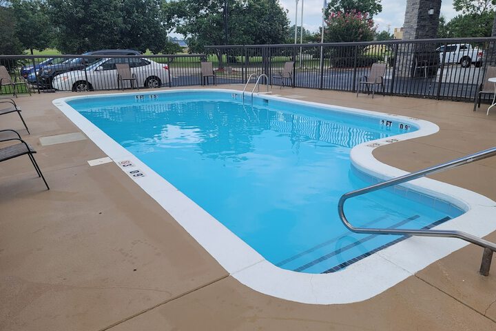 Pool 4 of 23