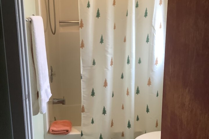 Room 57 of 200