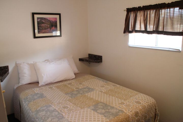 Room 42 of 175