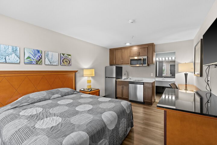 Basecamp Puyallup a Travelodge by Wyndham