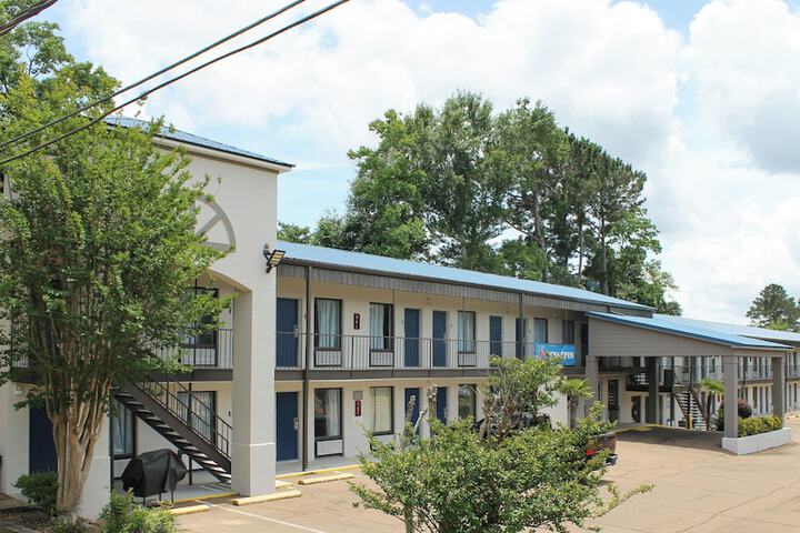 Motel 6 – Mccomb Ms