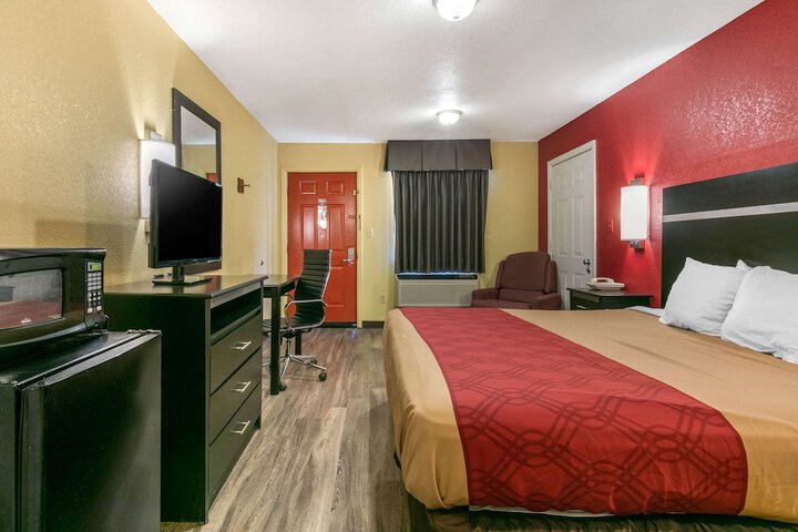 Room 16 of 27