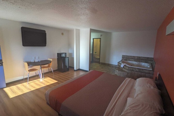 Motel 6 Ashland OH