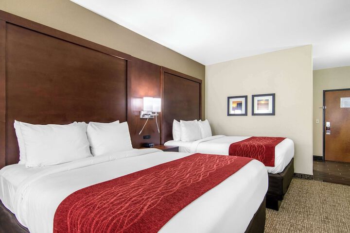 Comfort Inn & Suites Shawnee - Kansas City