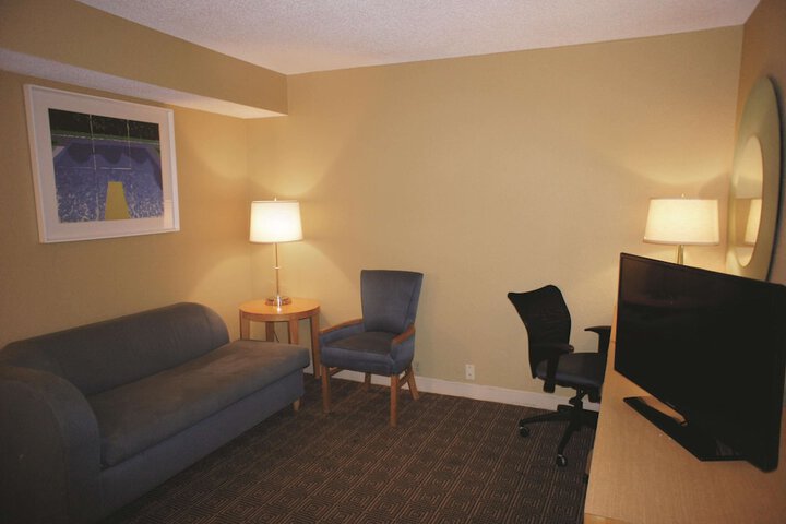 Room 19 of 38