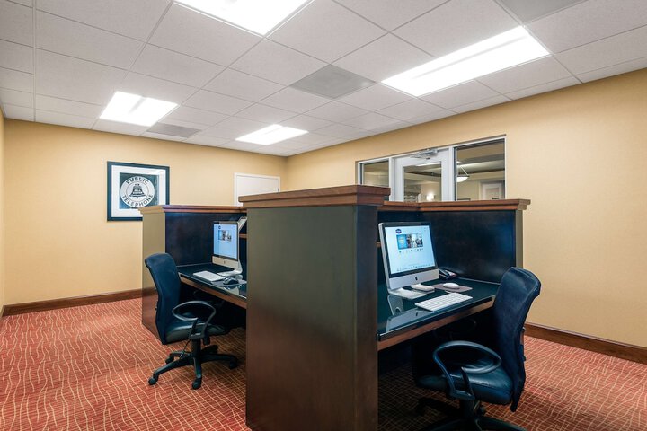 Business Center 41 of 41