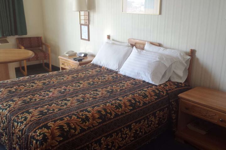 Room 15 of 23