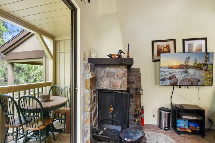 Enjoy Forest Views Retreat at Kingswood Village!