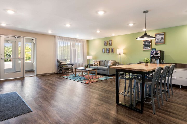 Hotel Interior 7 of 36