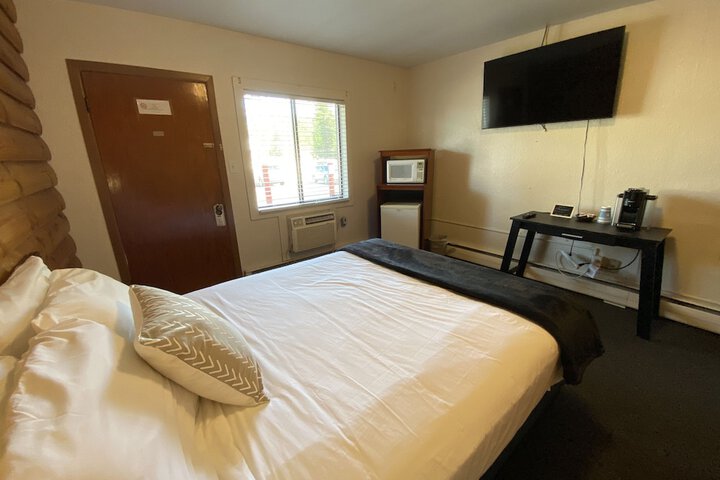 Room 52 of 73
