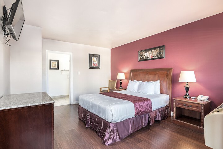 Room 40 of 67
