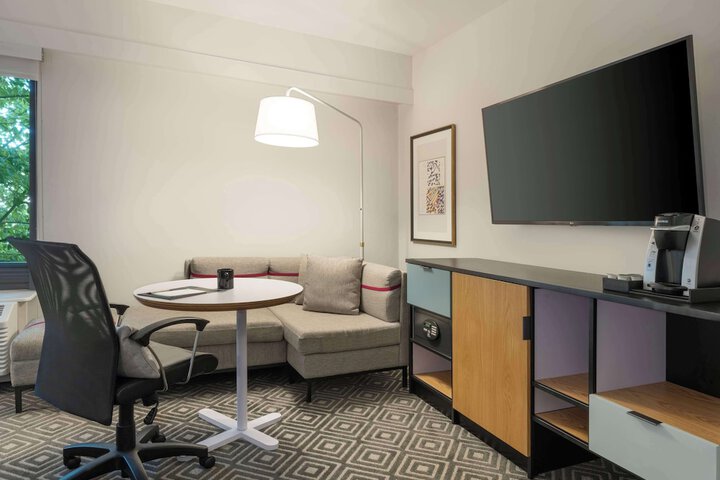 Room 17 of 56