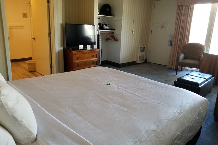 Room 94 of 143