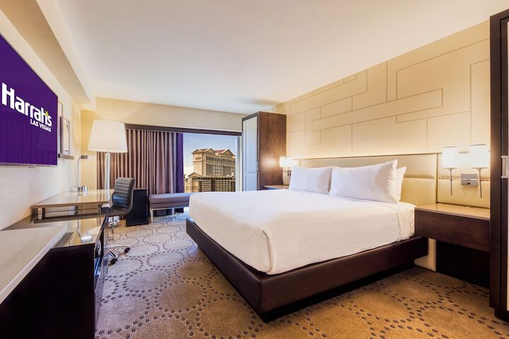 Room 52 of 113
