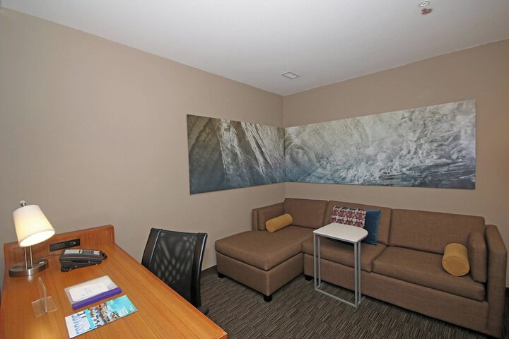 Room 11 of 25