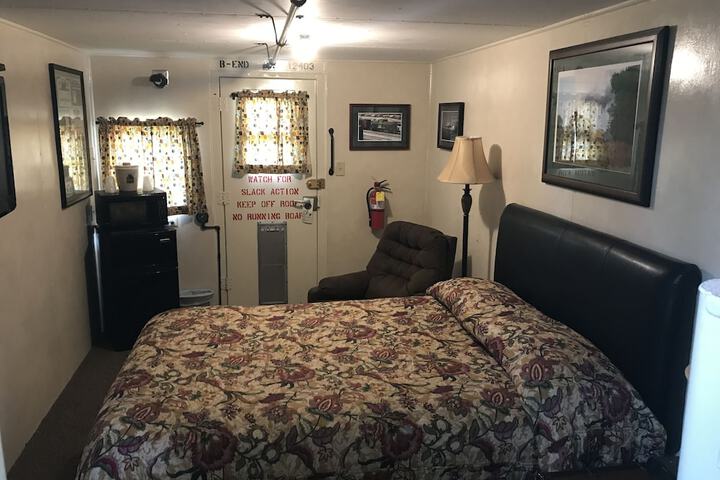 Room 14 of 32