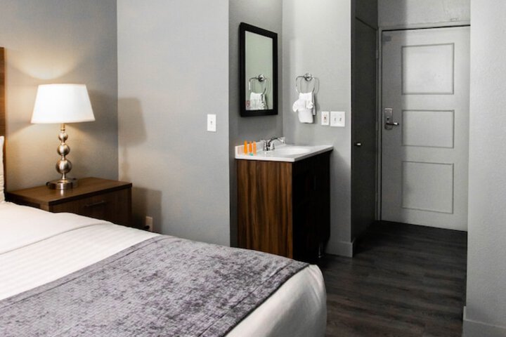 Room 37 of 63