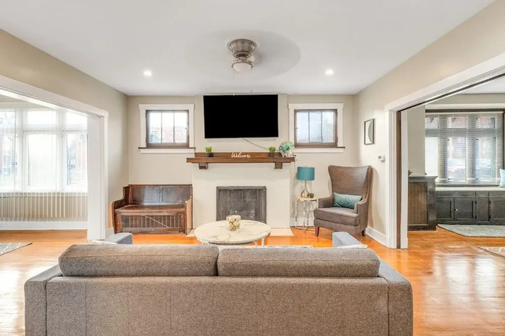 Spacious 3BR Home near Downtown Oakland & East Liberty! Max 15 nights by RedAwning