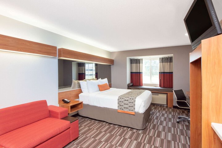 Room 15 of 30