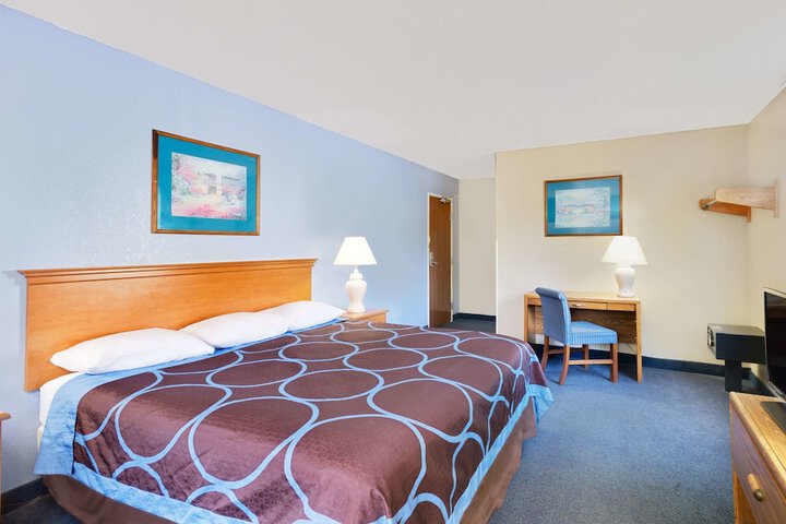 Room 12 of 31
