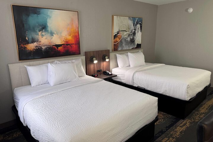 La Quinta Inn & Suites by Wyndham Miamisburg Dayton South