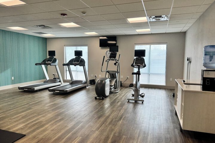 Holiday Inn Express & Suites Atchison by IHG