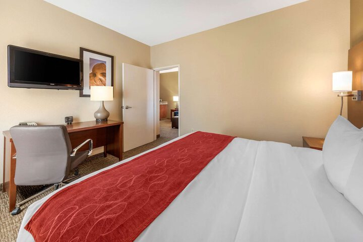Room 10 of 35