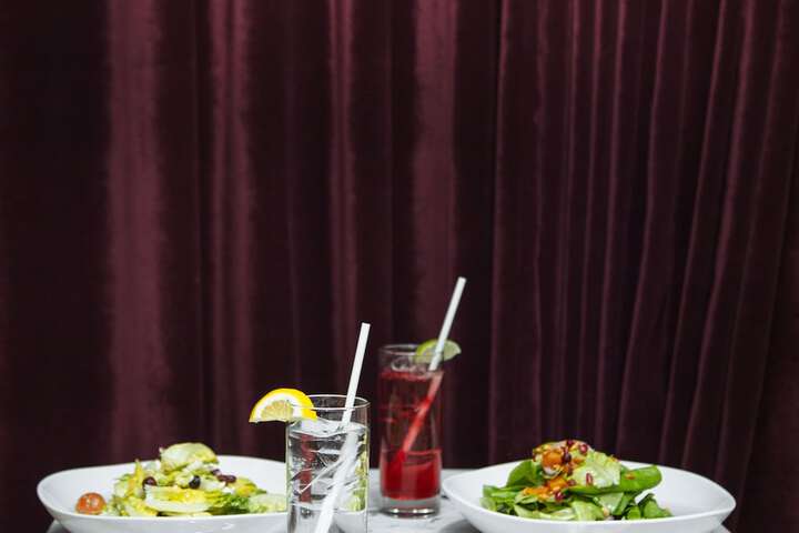 Dining 40 of 49