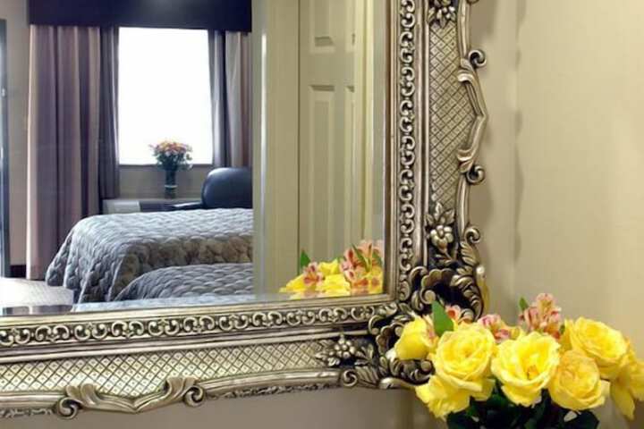 Room 18 of 33
