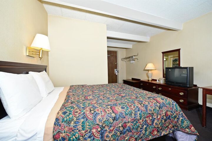 Americas Best Value Inn Phillipsburg