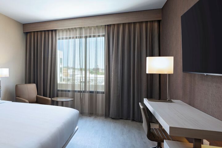 AC Hotel by Marriott Waco Downtown