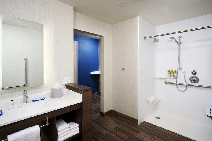 Holiday Inn Express Niagara-On-The-Lake by IHG