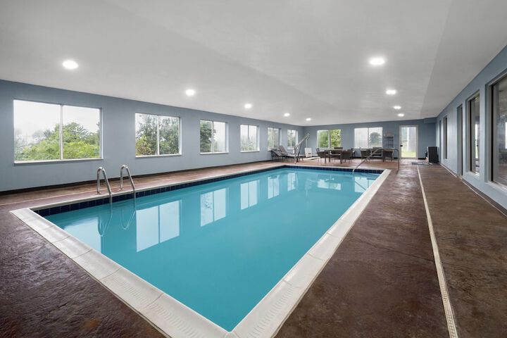 Wingate by Wyndham Dublin Near Claytor Lake State Park
