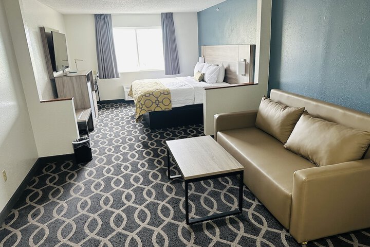 Room 13 of 38