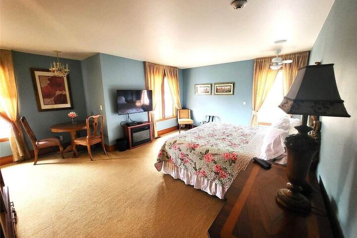 The Mansion Inn