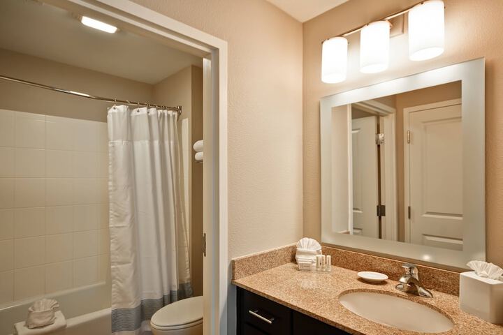 Room 21 of 35
